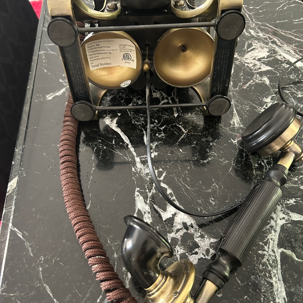 Vintage Eiffel Tower style landline phone by Paramount Collection Classic Series - Picture 5 of 5